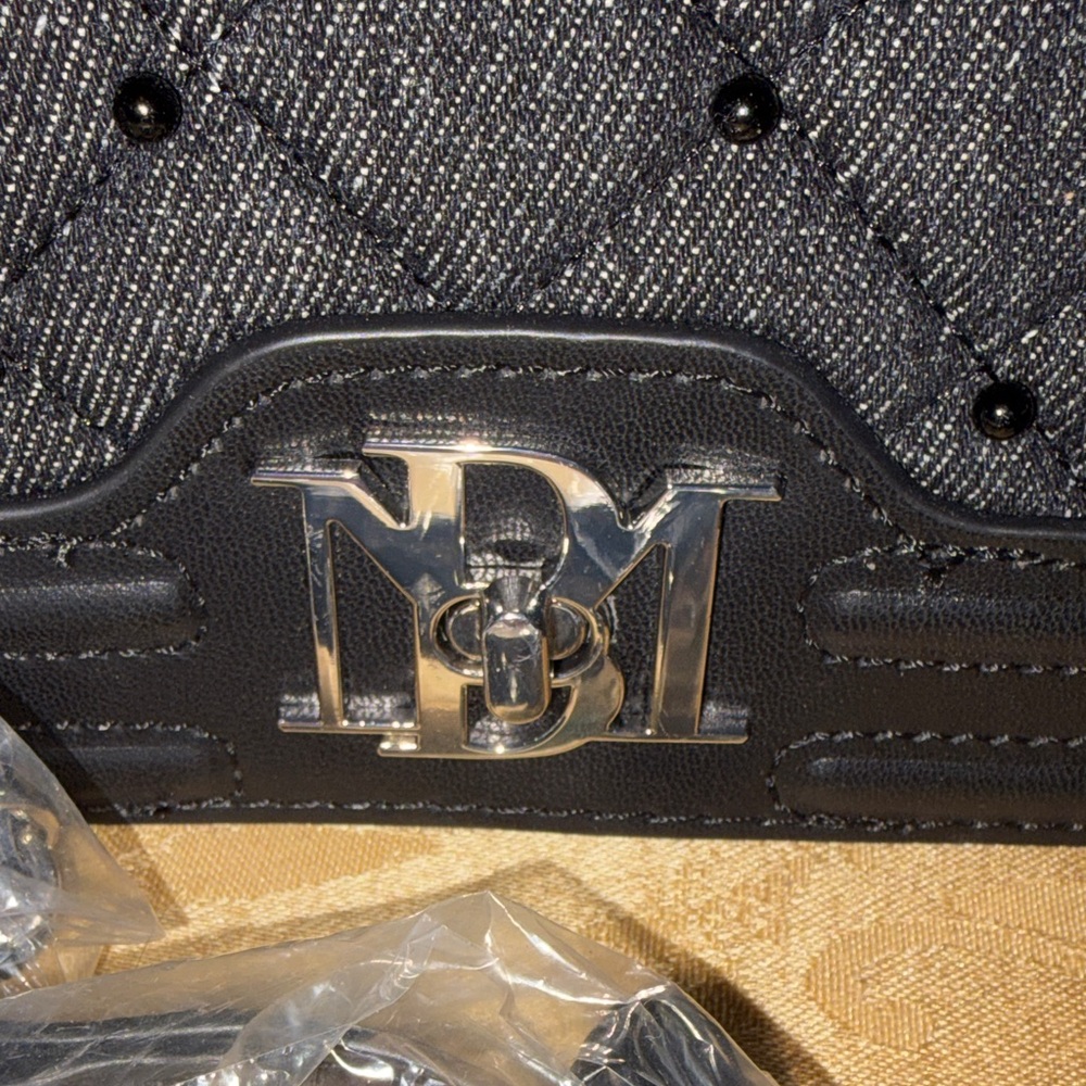Badgley Mischka Black Quilted Chain-Detail Crossbody - Picture 2 of 11